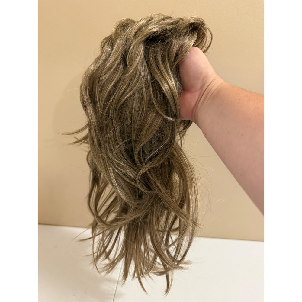Kaneles Synthetic Wavy Layered Wig Ash Blonde Brown with Weaving Cap